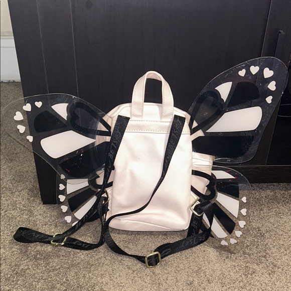 Luv Betsey by Betsey Johnson Butterfly Wings mini Backpack in pink faux leather - Picture 3 of 9